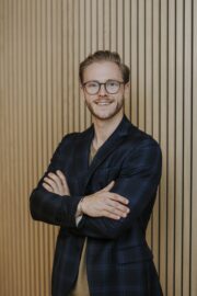Bastian Helfrich - hero group
